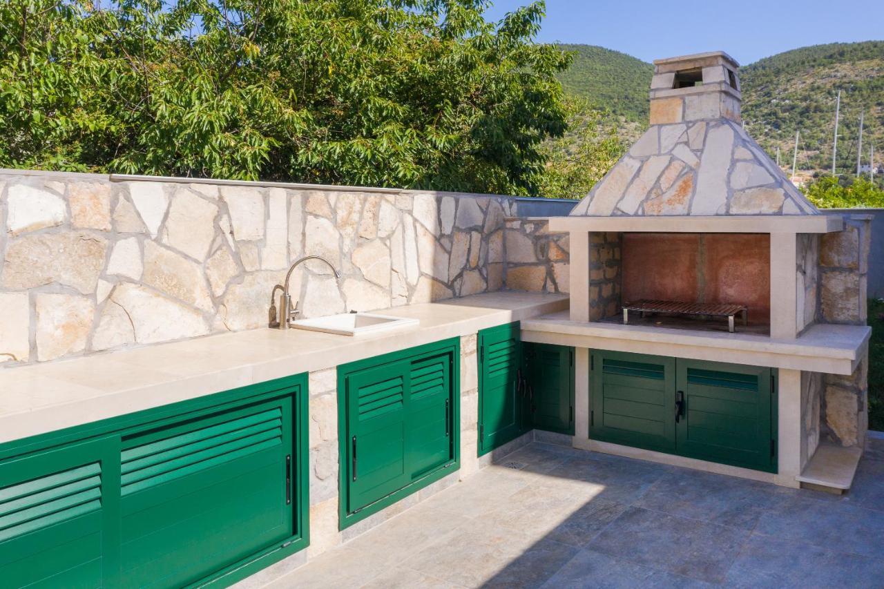 Larum Villa
